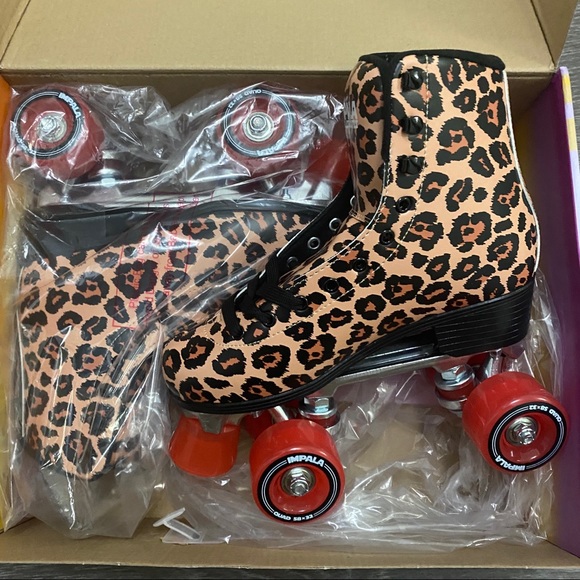 Shoes - Impala Roller Skates Size 6